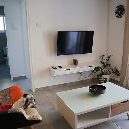 Alex'S Vacation Suite - 100M From The Beach - 6 Guests Paphos Ngoại thất bức ảnh