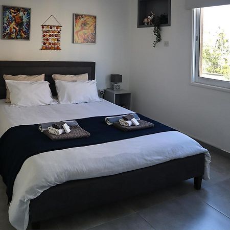 Alex'S Vacation Suite - 100M From The Beach - 6 Guests Paphos Ngoại thất bức ảnh