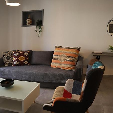 Alex'S Vacation Suite - 100M From The Beach - 6 Guests Paphos Ngoại thất bức ảnh