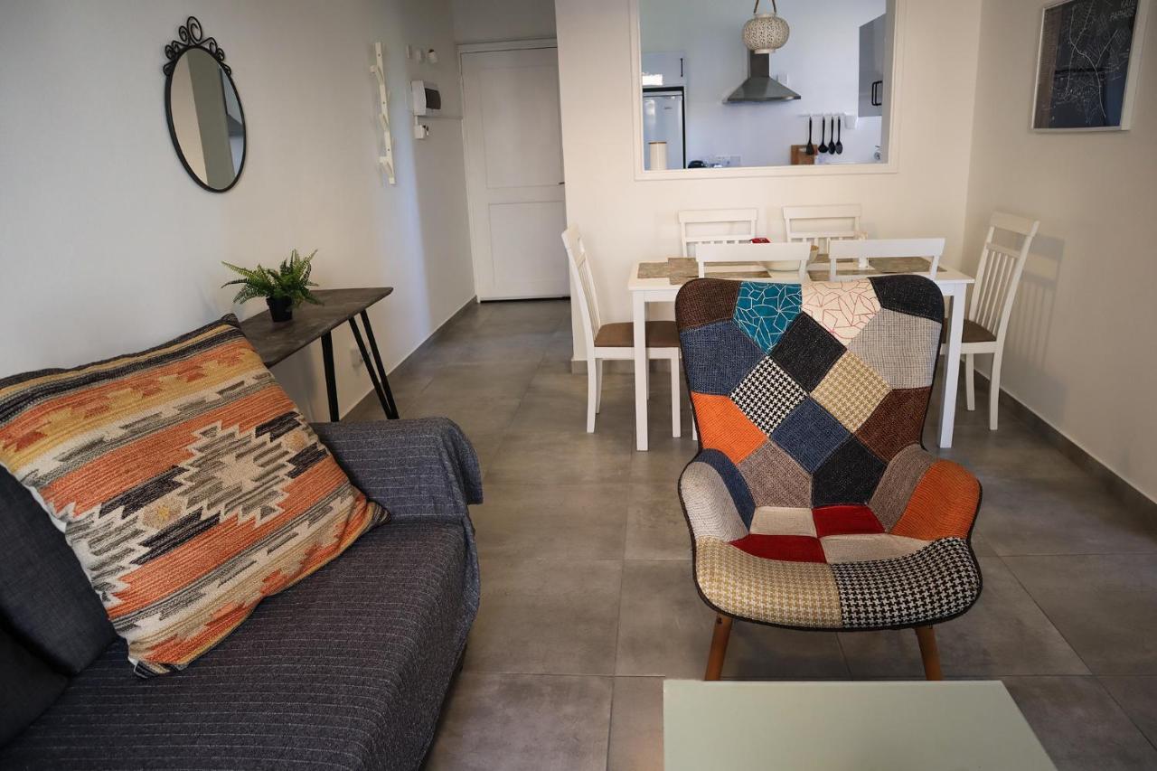 Alex'S Vacation Suite - 100M From The Beach - 6 Guests Paphos Ngoại thất bức ảnh