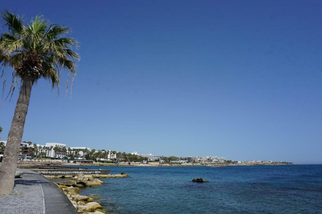 Alex'S Vacation Suite - 100M From The Beach - 6 Guests Paphos Ngoại thất bức ảnh