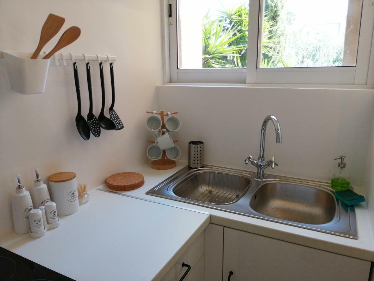 Alex'S Vacation Suite - 100M From The Beach - 6 Guests Paphos Ngoại thất bức ảnh